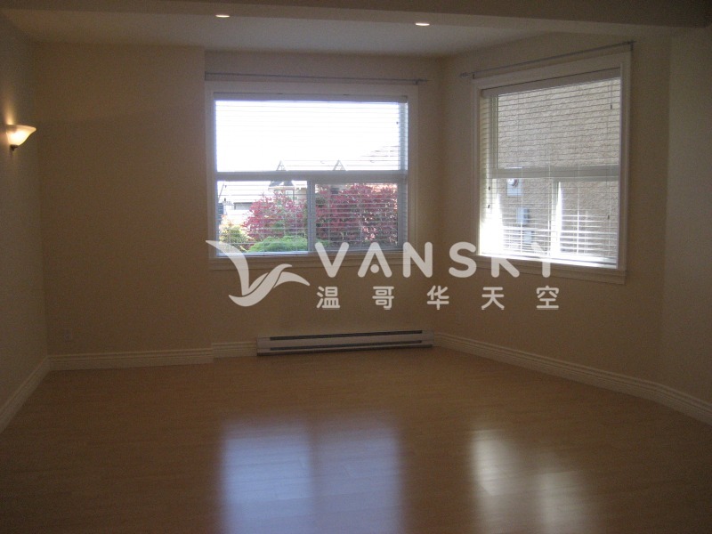 251218183801_Living Room.JPG